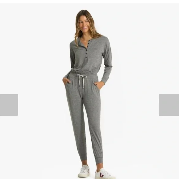 Vuori Lux Henley Jumpsuit Long Sleeve Heathered Grey Medium - Picture 10 of 11